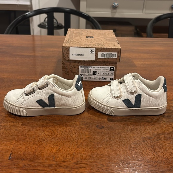 Veja toddler sneakers 8 white navy Velcro with box - Picture 6 of 9